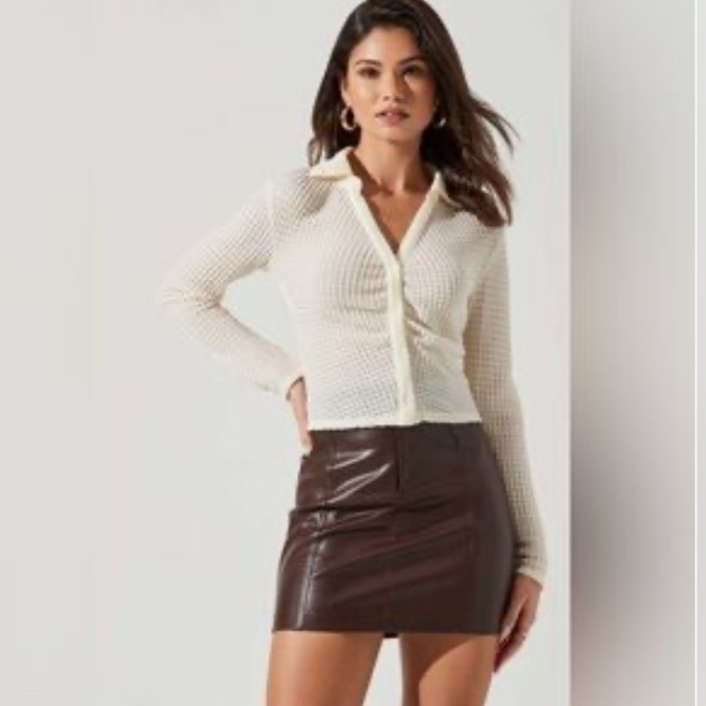 Anthropologie Astr The Label Lemora Lightweight Top